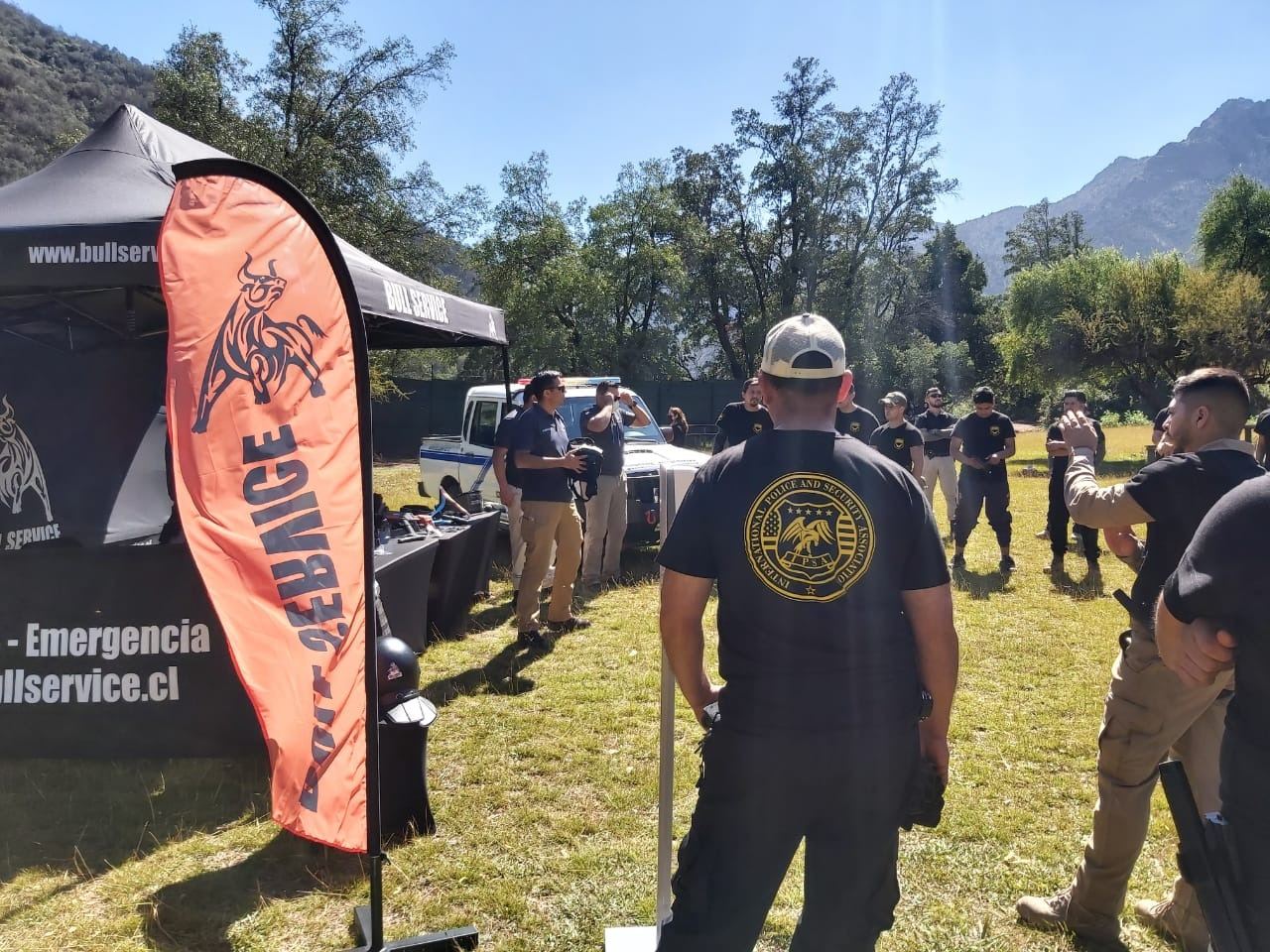 Punto de apoyo y emergencia: Stand y unidad de emergencia durante el evento